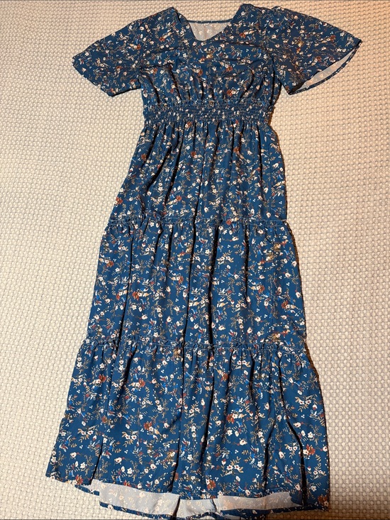 Dresses & Skirts - Blue and white floral tiered maxi dress.